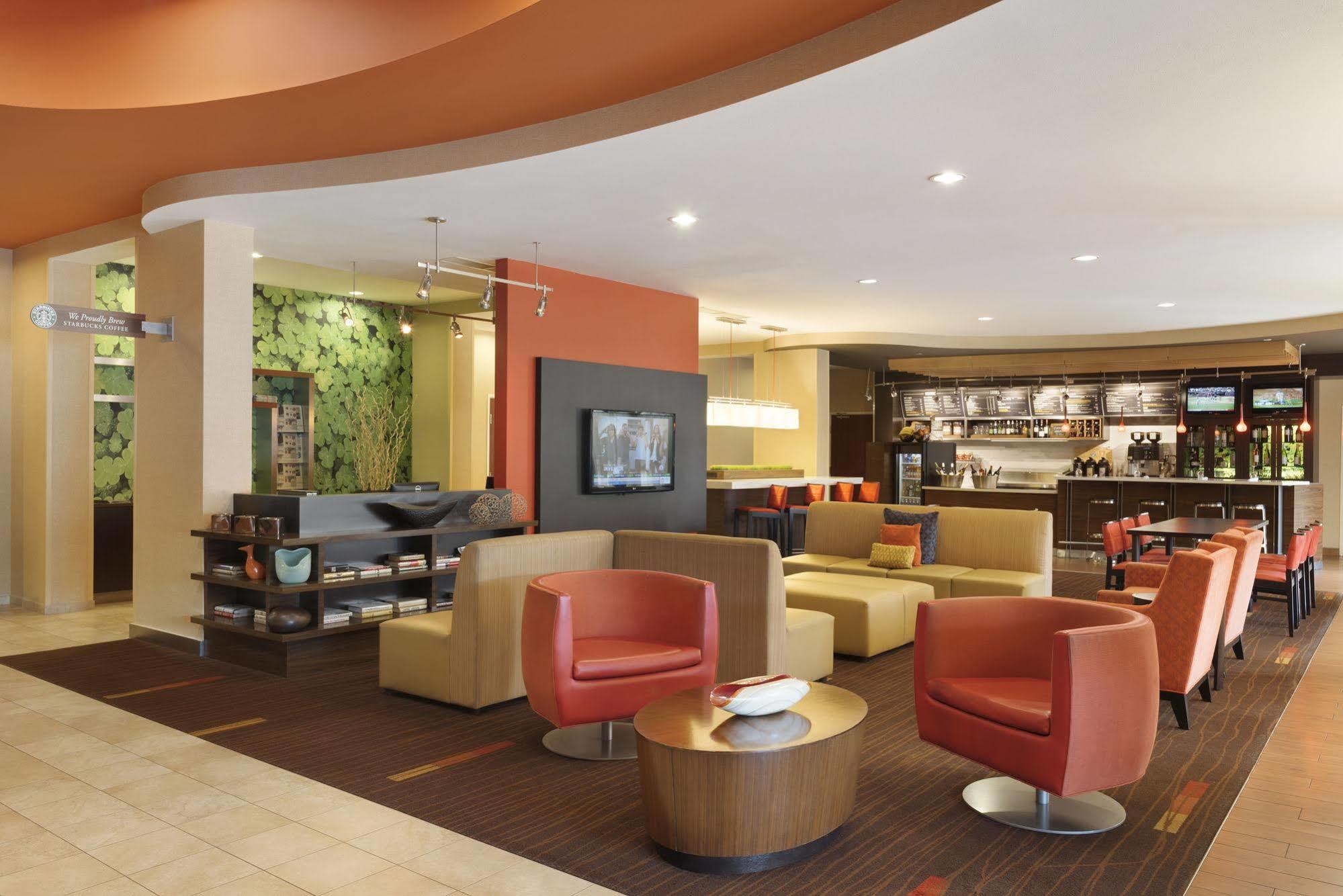 Courtyard By Marriott Peoria Hotel Buitenkant foto